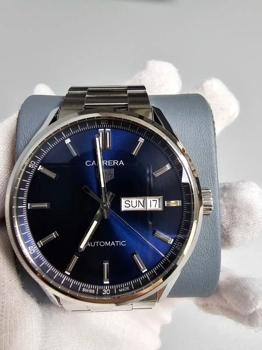 TAG Heuer(タグホイヤー) カレラ 新モデル 41mm デイデイト 青文字盤