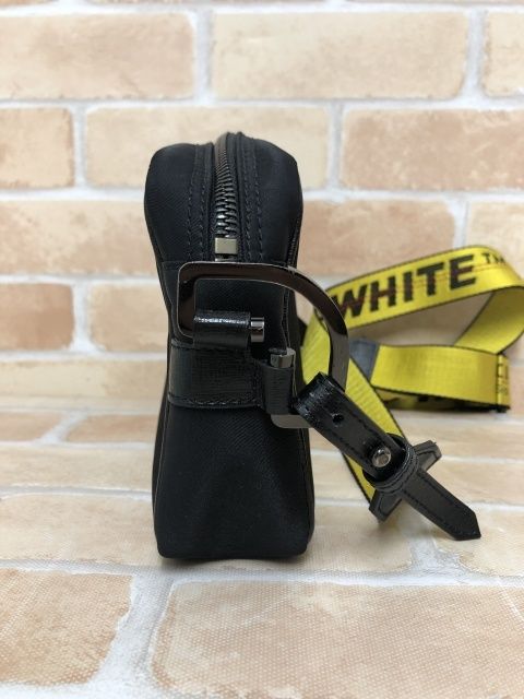 【中古】 袋有 Off-White オフホワイト テクニカルクロスボディバッグ ブラック  111387735