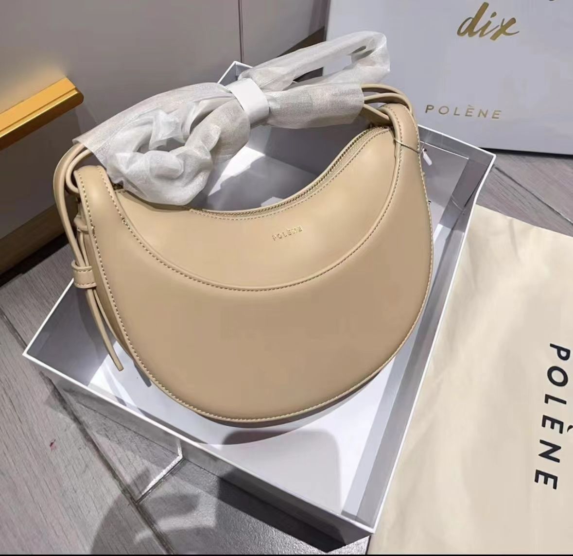 S*P様 POLÈNE ベージュ ポレーヌ　バッグ Polène | バッグ - Numéro Dix - ベージュ スムース