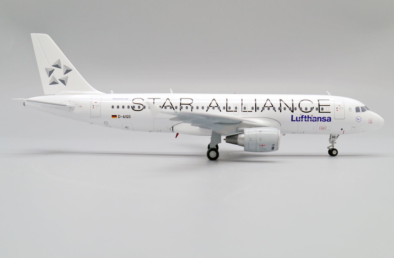 ルフトハンザ A320 D-AIQS 1/200 Jcwings ルフトハンザ A320 D-AIQS 1/200 EW2320013 - メルカリ