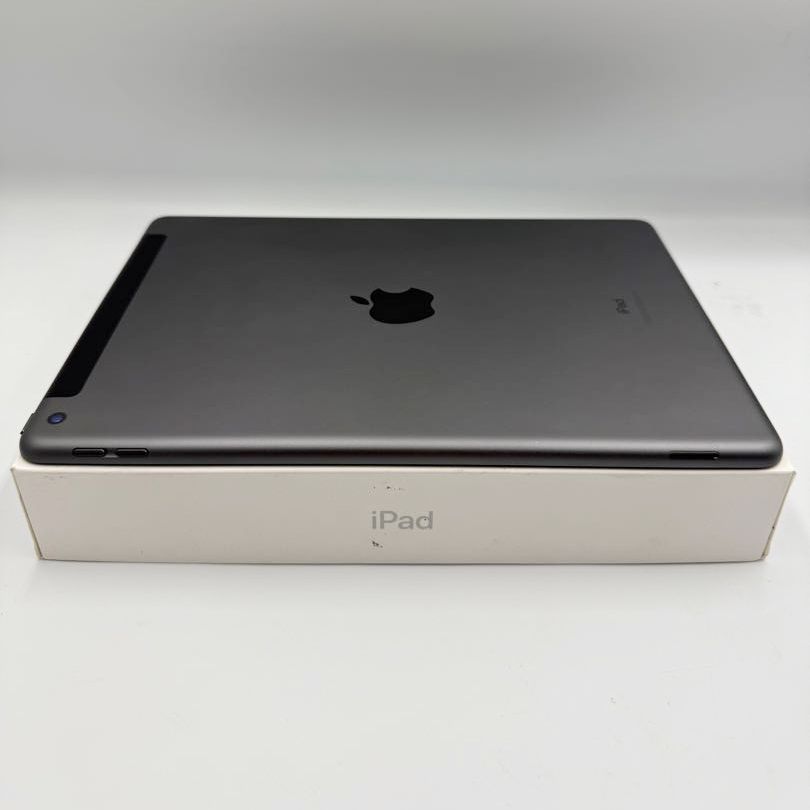 iPad 第8世代 32GB Wi-Fi+Cellular バッテリー99％ - メルカリ
