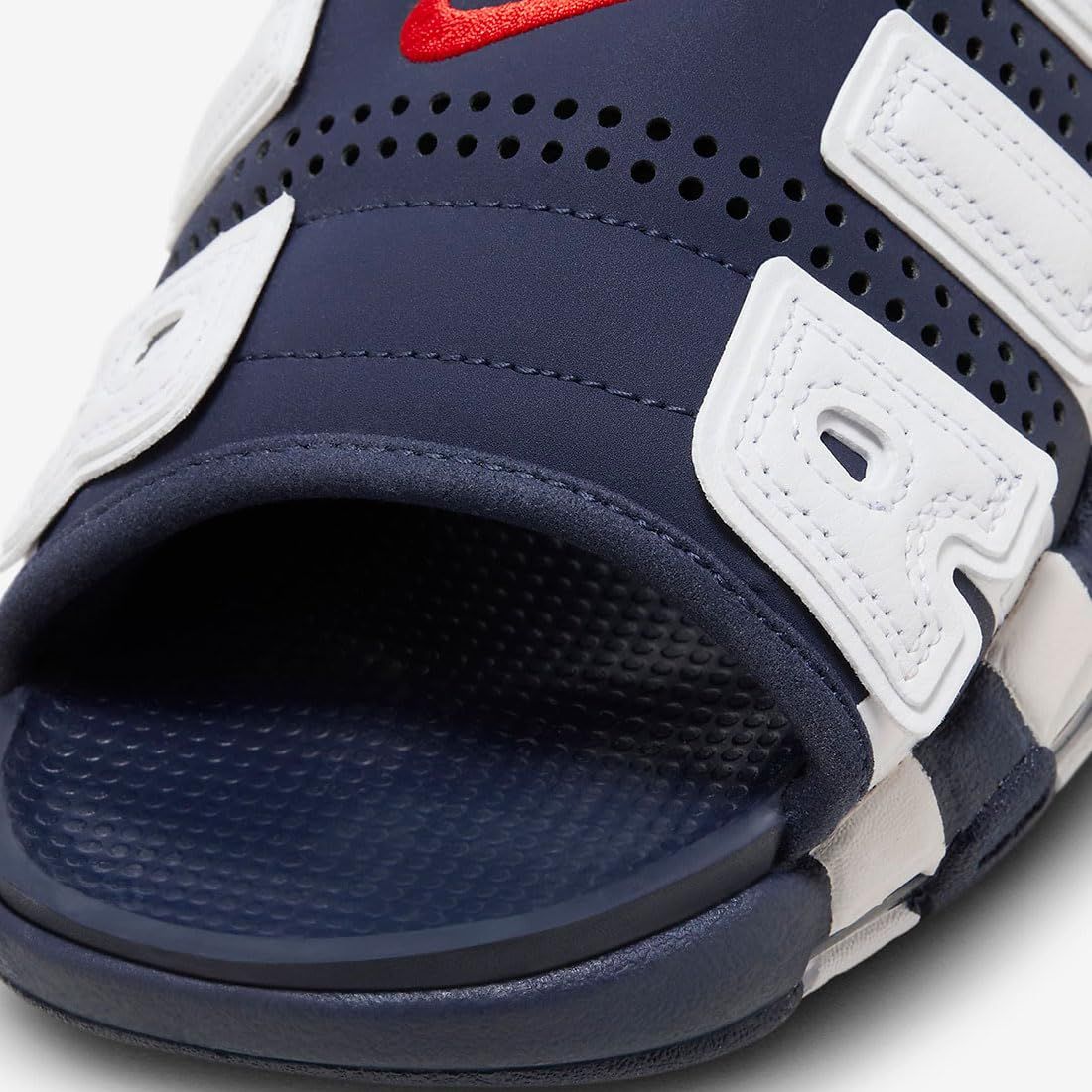 NIKE エア モアアップテンポ スライド　色ネイビー NIKE エア モアアップテンポ スライド 色ネイビー