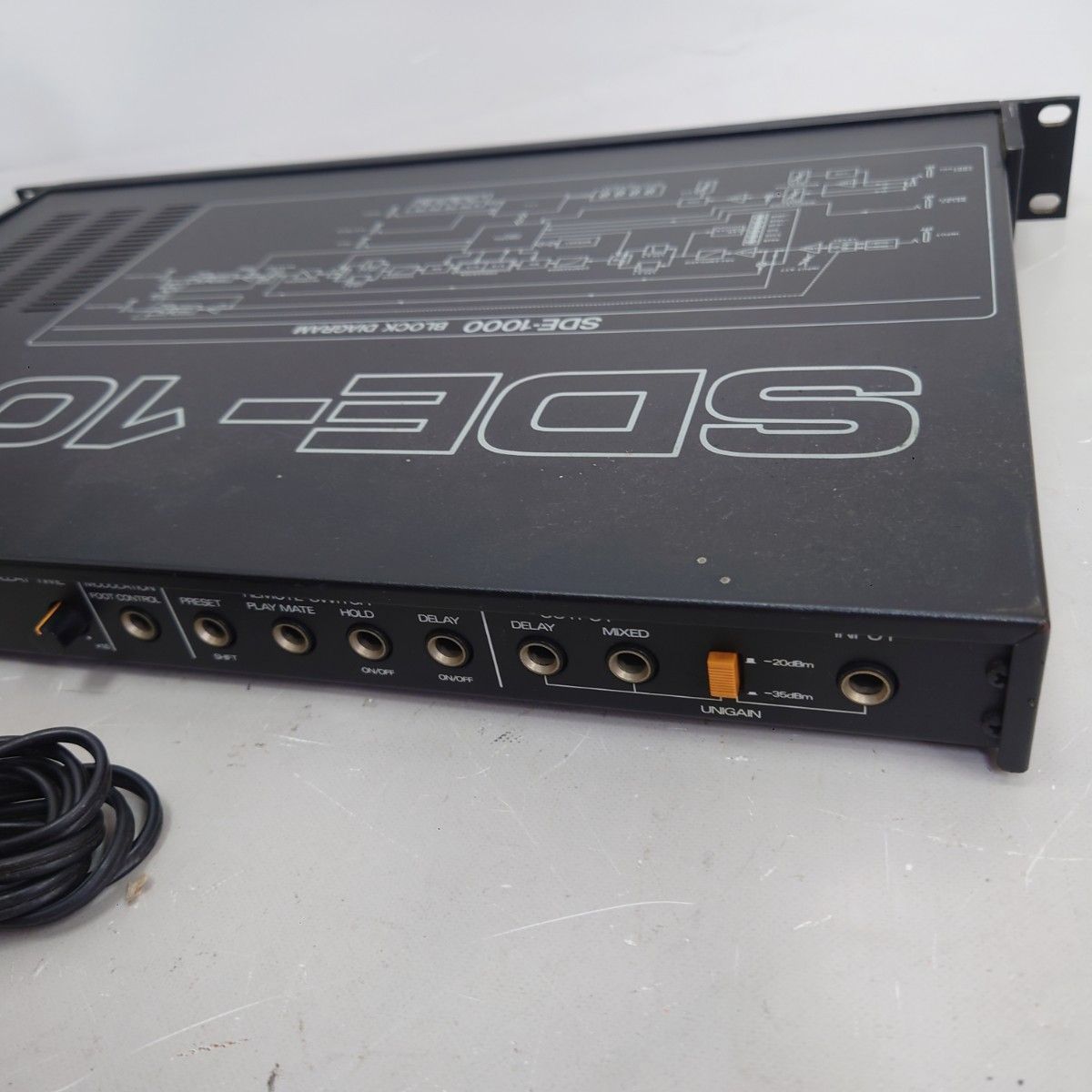 Roland SDE-1000 デジタルディレイ 布袋寅泰 ラックケース付き Roland SDEシリーズ ディレイSDE-1000 DIGITAL DELAY中古()売却