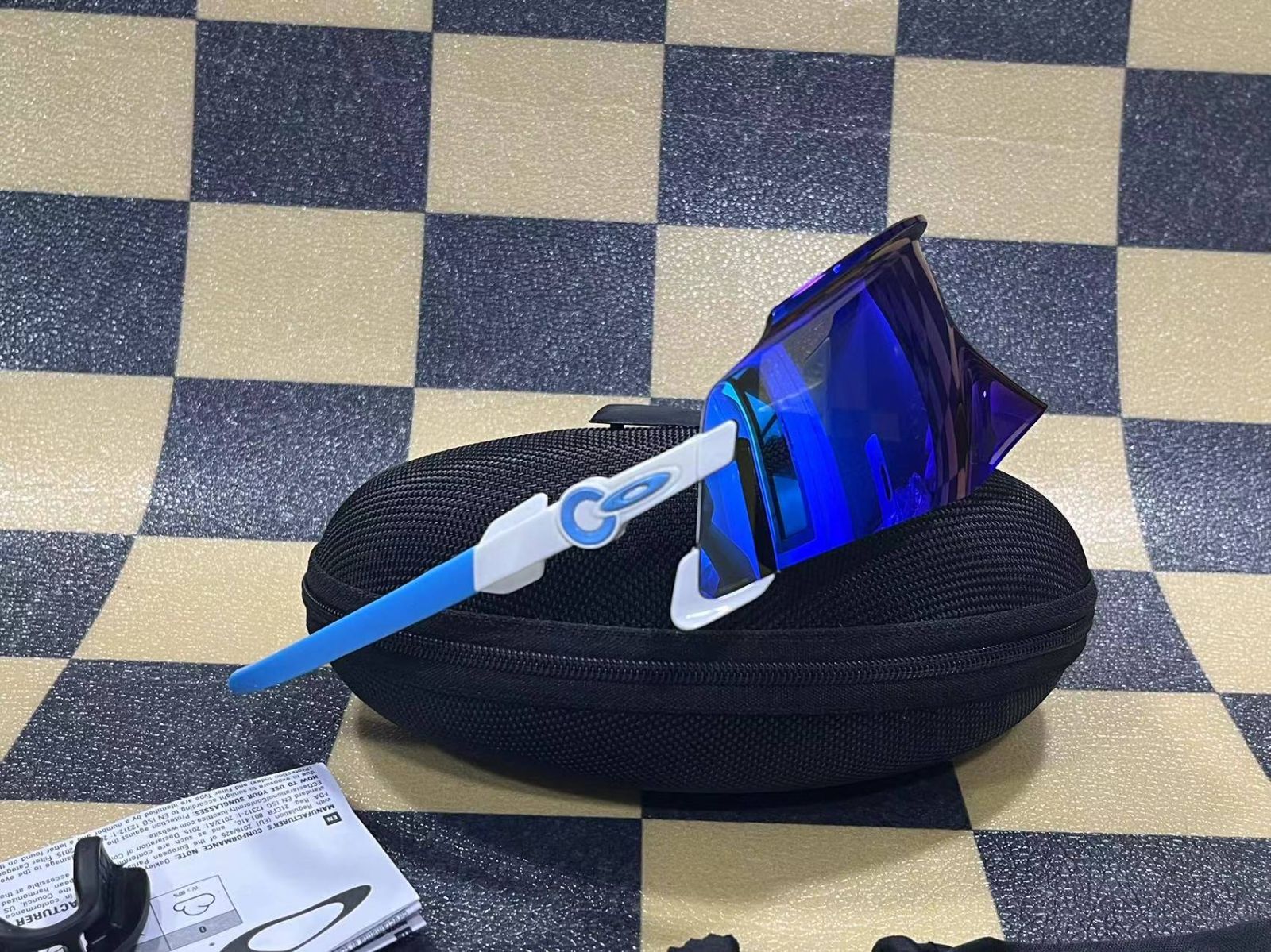 OAKLEYオークリー  スポーツサングラス  偏光レンズ