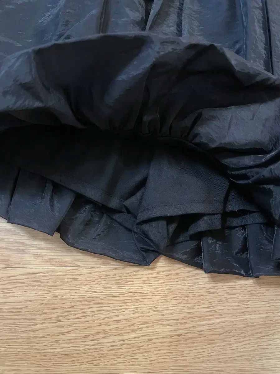 アトリエ エディション シアー ボリューム スカート