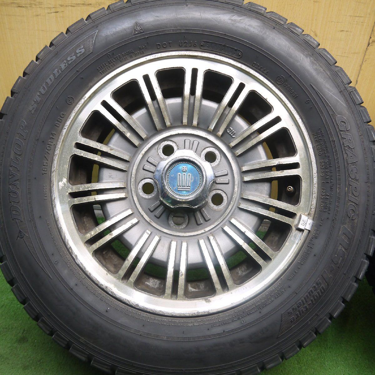 4本価格 旧車 トヨタ クラウン MS112 純正 185 70R14 スタッドレス ダンロップ グラスピック DS-1 3071208Hス