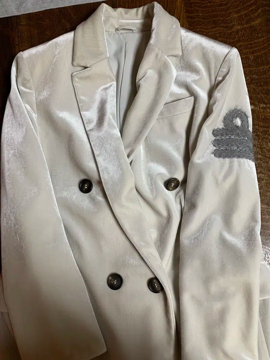  ブルネロ クチネッリ ダブル ブレスト ベロア スーツ その他 ビジネススーツ