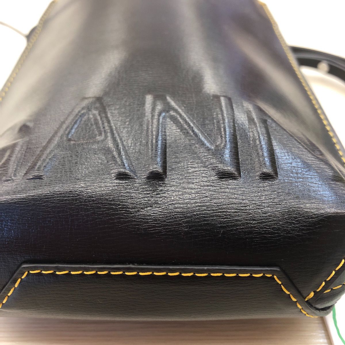 新品未使用 タグ付き GANNI ショルダーバッグ スマホショルダー ミニ 