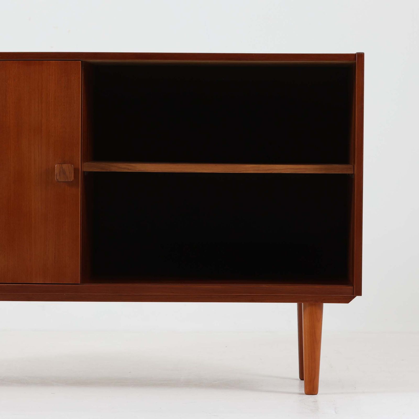 デンマーク 北欧ヴィンテージ Domino Mobler チーク サイドボード