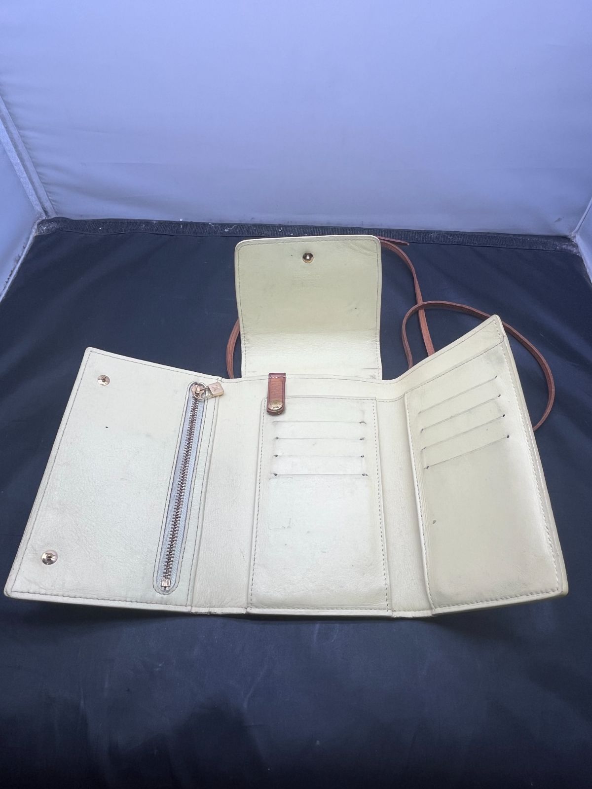 ルイヴィトン ウエストポーチ ボディバッグ ヴェルニ ウォーカー B25101886 DECORATOM_COM_BR