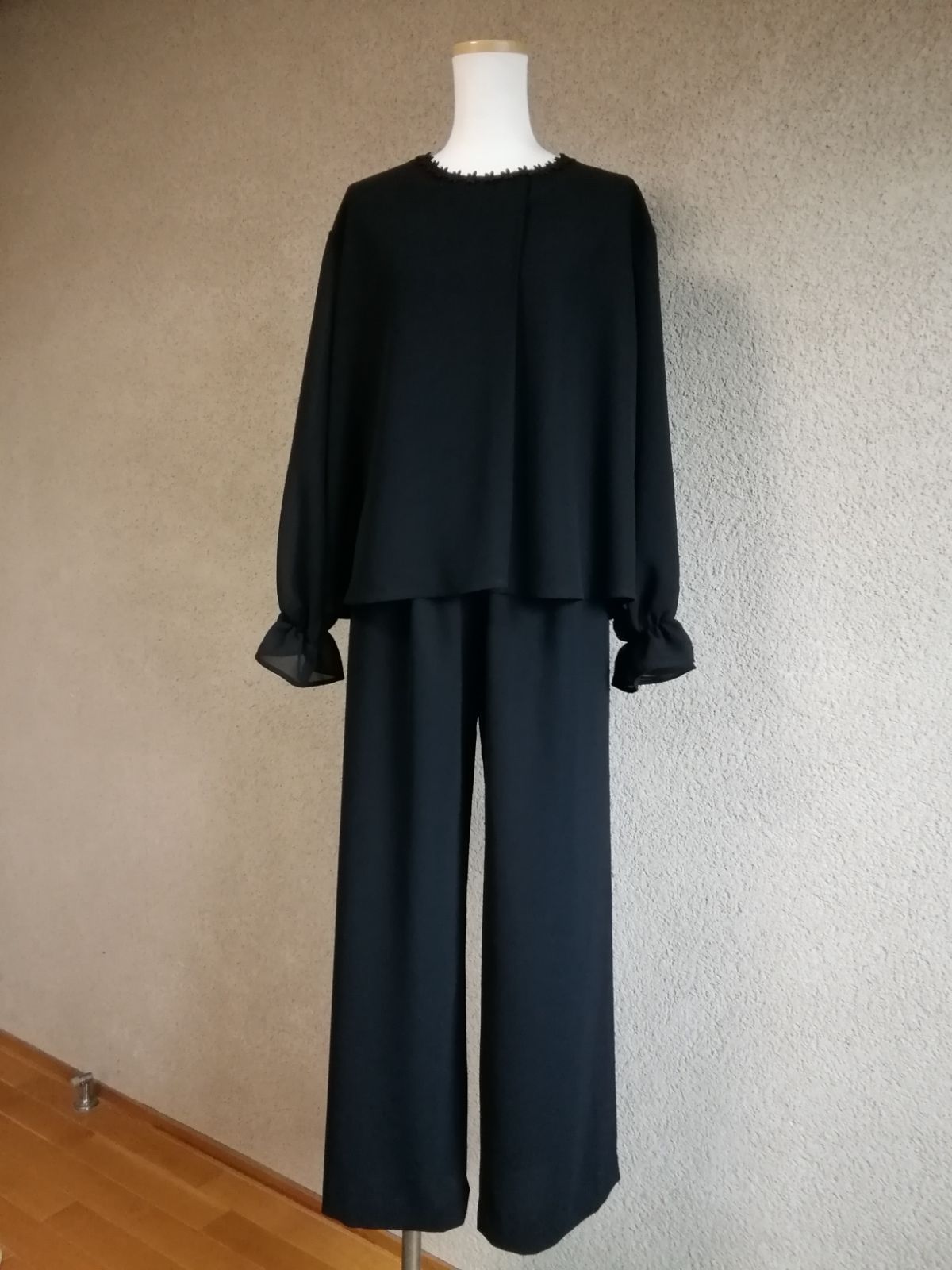 喪服 ゆるっとふんわりブラウスと楽ちんパンツのスーツ S 3L 126701-20