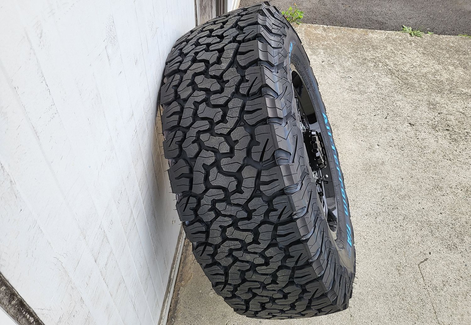 当店オススメ！！ プラド ハイラックス FJ パジェロ タイヤホイールセット 17インチ BFグッドリッチ KO2 285/70R17 265/70R17  265/65R17 - メルカリ