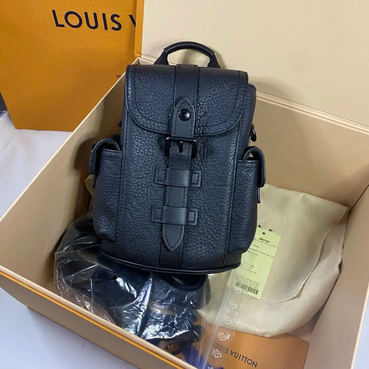 【国内発送】Louis Vuitton ナノ・クリストファー ミニバッグ louis-vuitton-nano-christopher