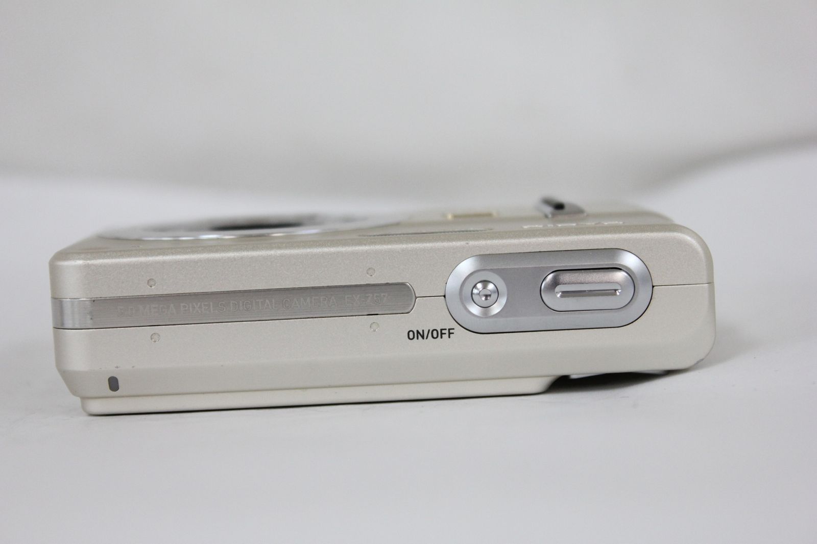 2024 【返品保証】 カシオ Casio Exilim EX-Z57 ゴールド 3x