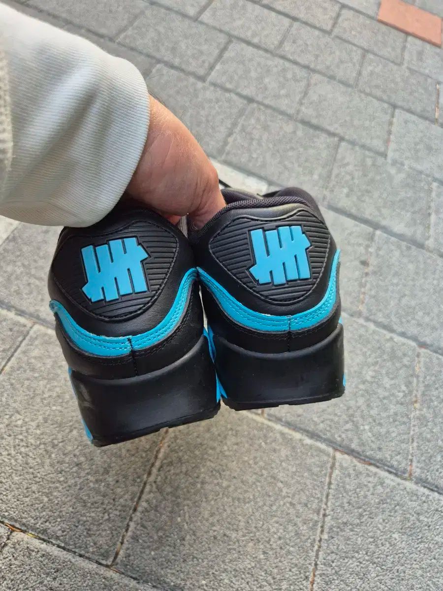 90