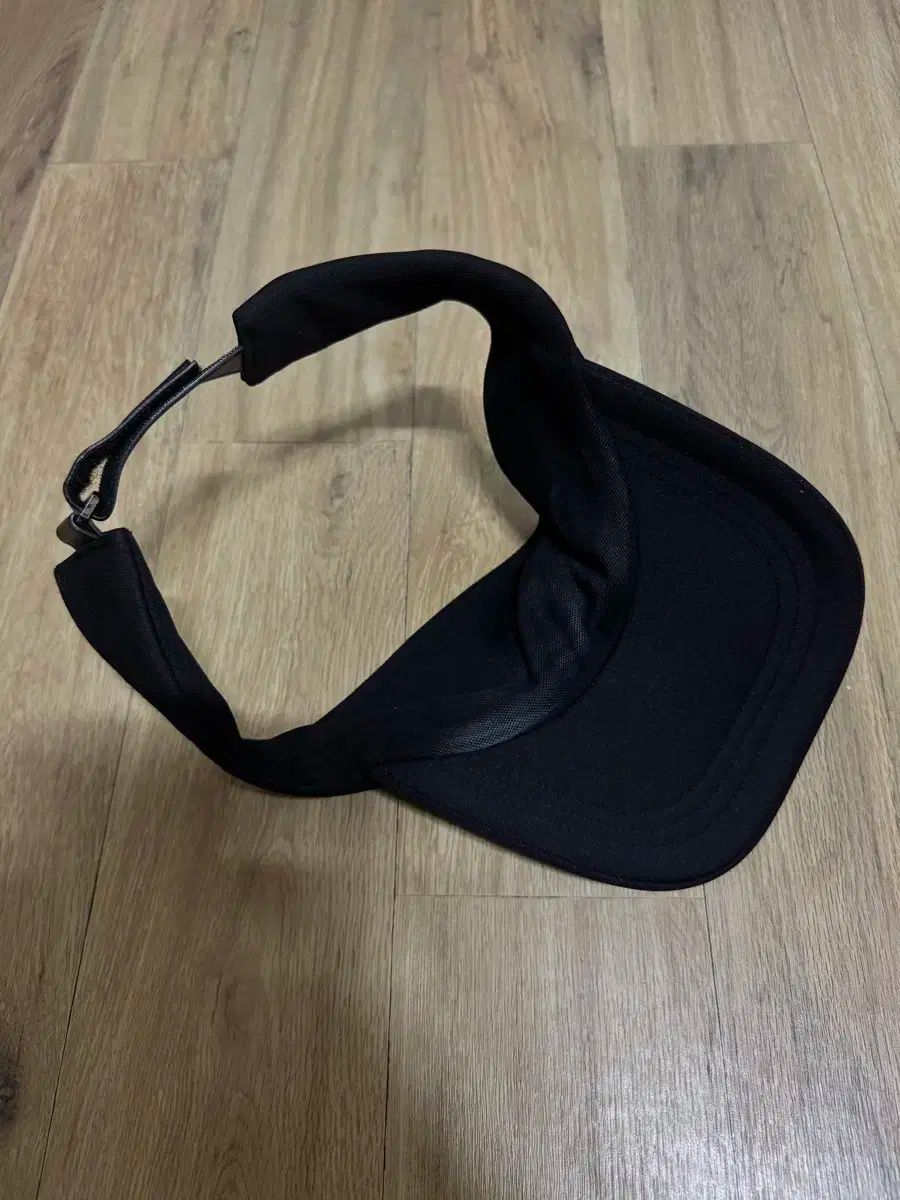 LANVIN ランバン ブラン サンバイザー 2回着用 スタイリッシュ 基本 きれい