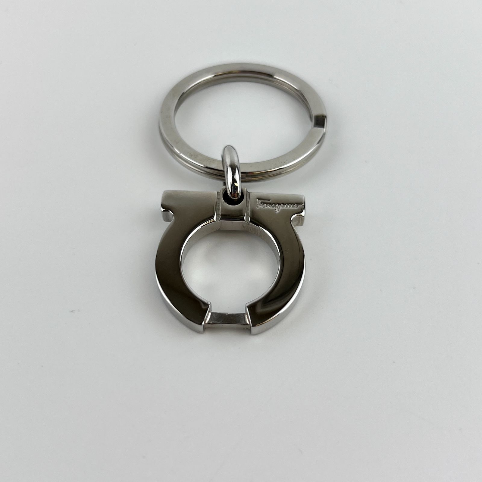 中古】Salvatore Ferragamo サルヴァトーレ・フェラガモ ガンチーニ  