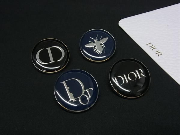 【未使用品】Dior ピンブローチ　リボン　ロゴ　安全ピン　グレー 美品】Dior ピンブローチ リボン ロゴ 安全ピン グレー - メルカリ