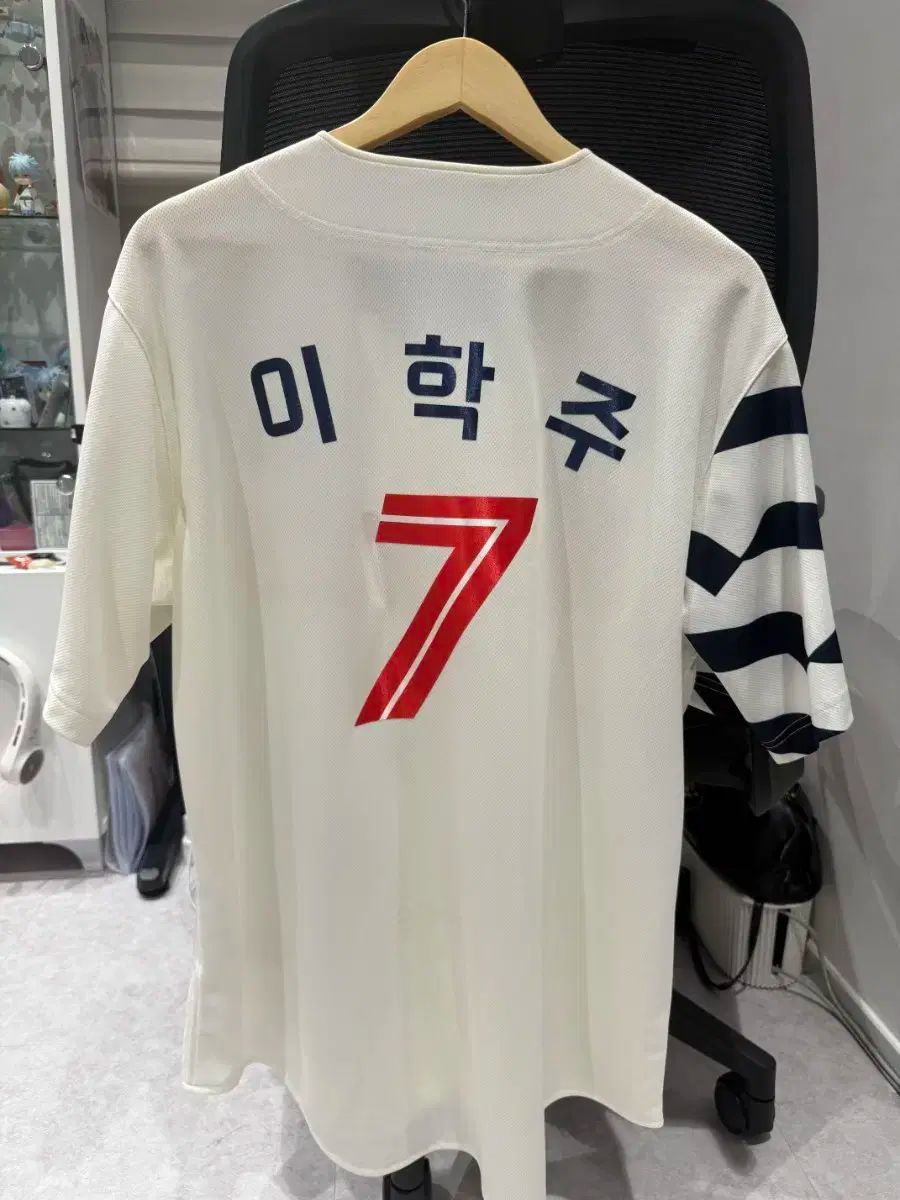 ロッテ ジャイアンツ ホーム オーセンティック イ ハクジュ マーキング サイズ 110