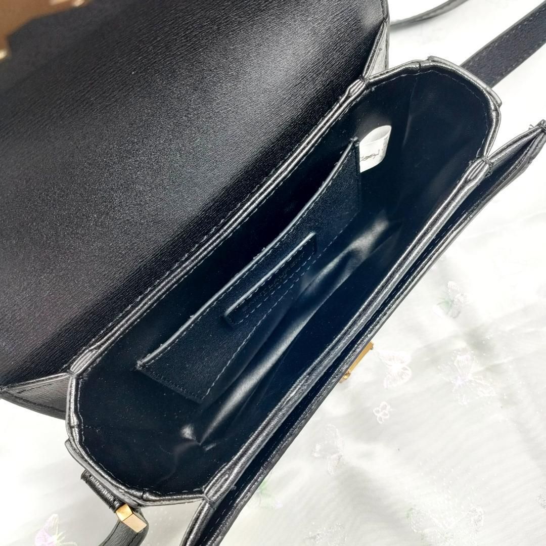 ショルダーバッグ