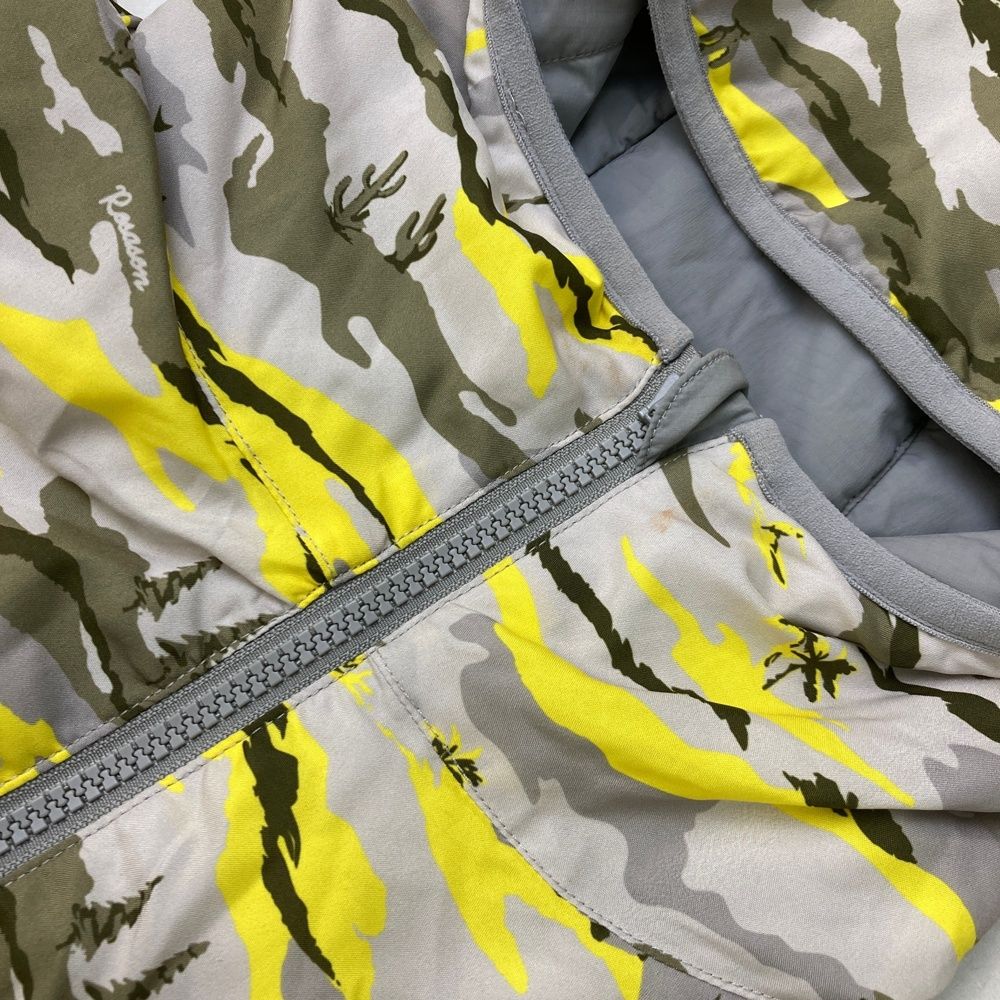 中綿ジャケット 総柄