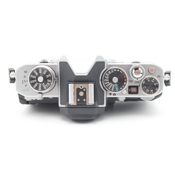 ミラーレス一眼カメラ