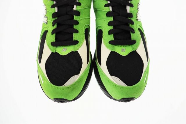 今週で出品打ち切ります　M2002RGZ ニューバランス　28.5 cm ニューバランス NEW BALANCE 2002R GREEN ローカット スニーカー