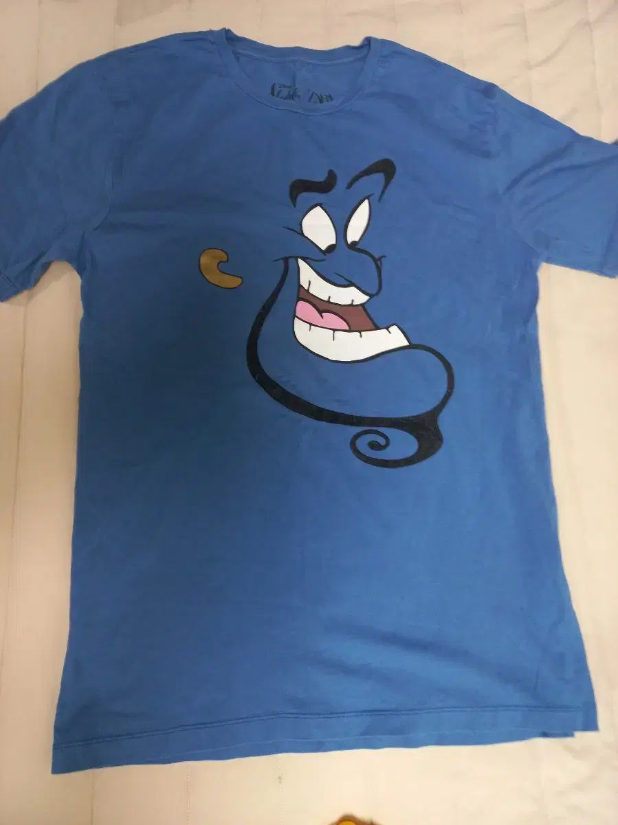 ZARA Disney(ディズニー) アラジン 精霊 Tシャツ