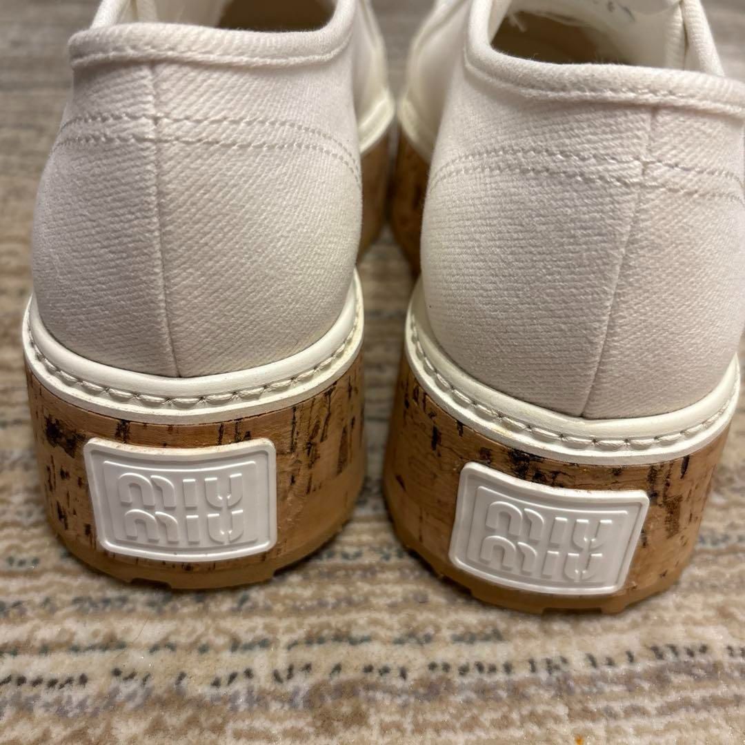 新品未使用miumiu コルクキャンバス スニーカー 38.5 新品未使用miumiu コルクキャンバス スニーカー 38.5 - メルカリ