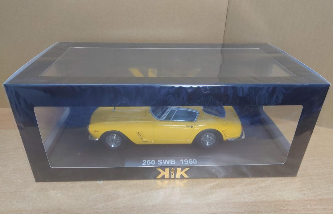 1/18 フェラーリ 250GT 1961 イエロー Ferrari 250GT - メルカリ