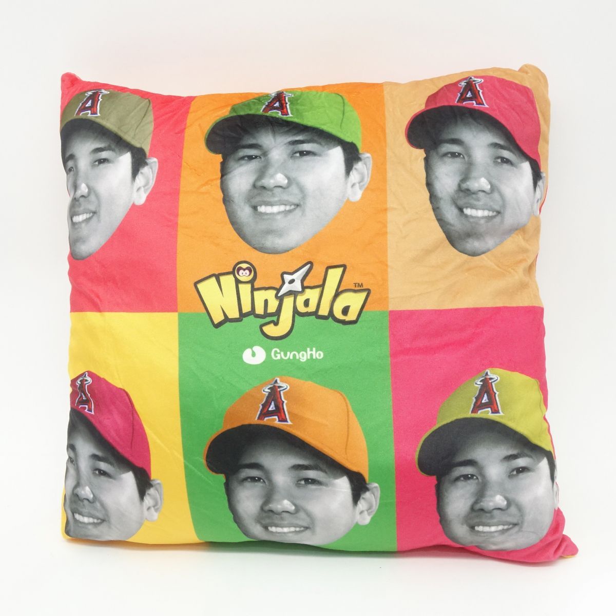 大谷翔平 顔だらけピロー ロサンゼルスエンゼルス 枕 クッション 球場配布 ※中古 - メルカリ