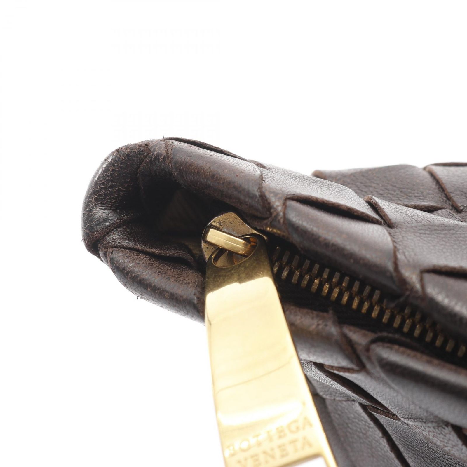 ダークブラウン