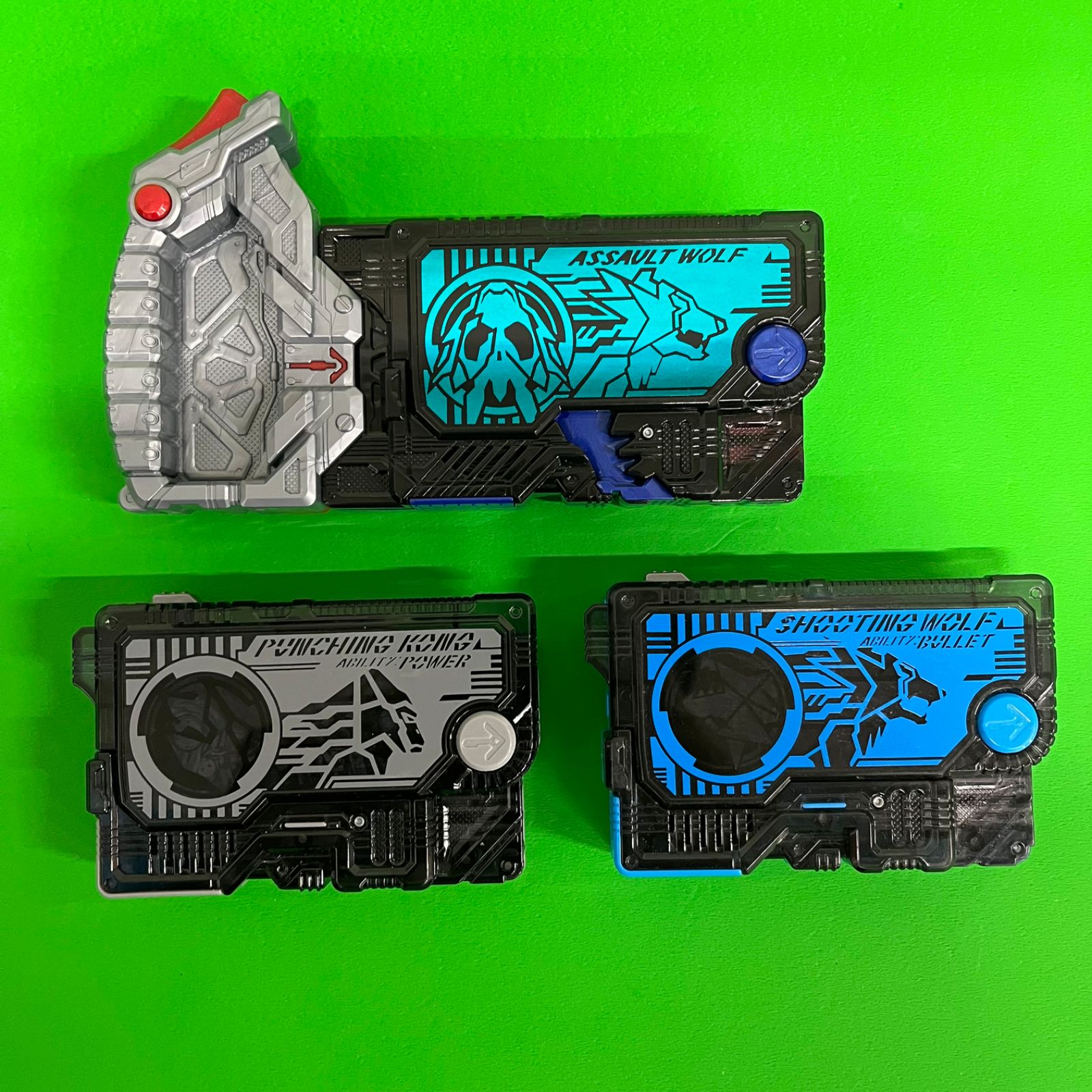 【最安値】DX　エイムズショットライザー　アサルトウルフプログライズキー DXシャイニングホッパープログライズキー＆アサルトウルフプログ