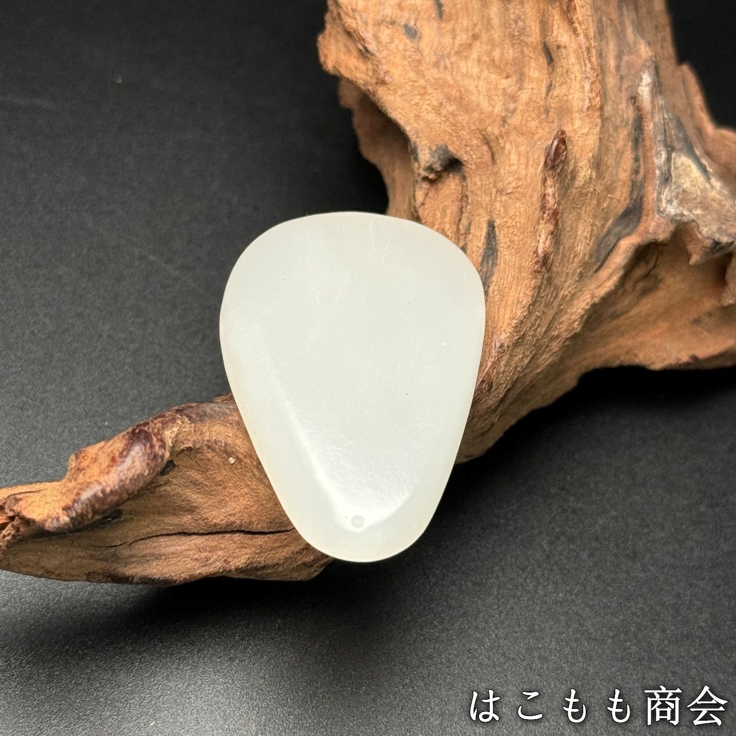 品和田玉 彌勒仏