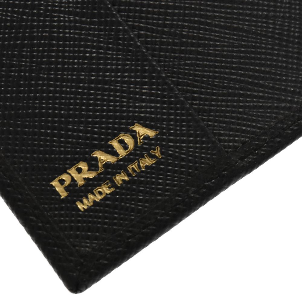 PRADA (プラダ) パスポートケース サフィアーノ ブラック 1MV357 ...