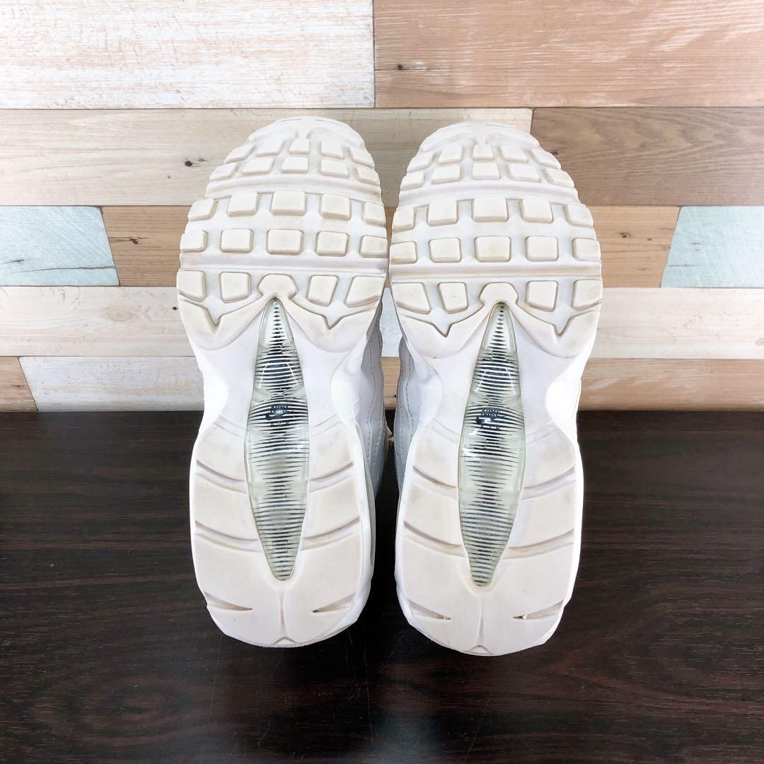 美品NIKE エアマックス アイラ ウィメンズ24cmホワイト NIKE エアマックス アイラ ウィメンズ24cmホワイト - メルカリ