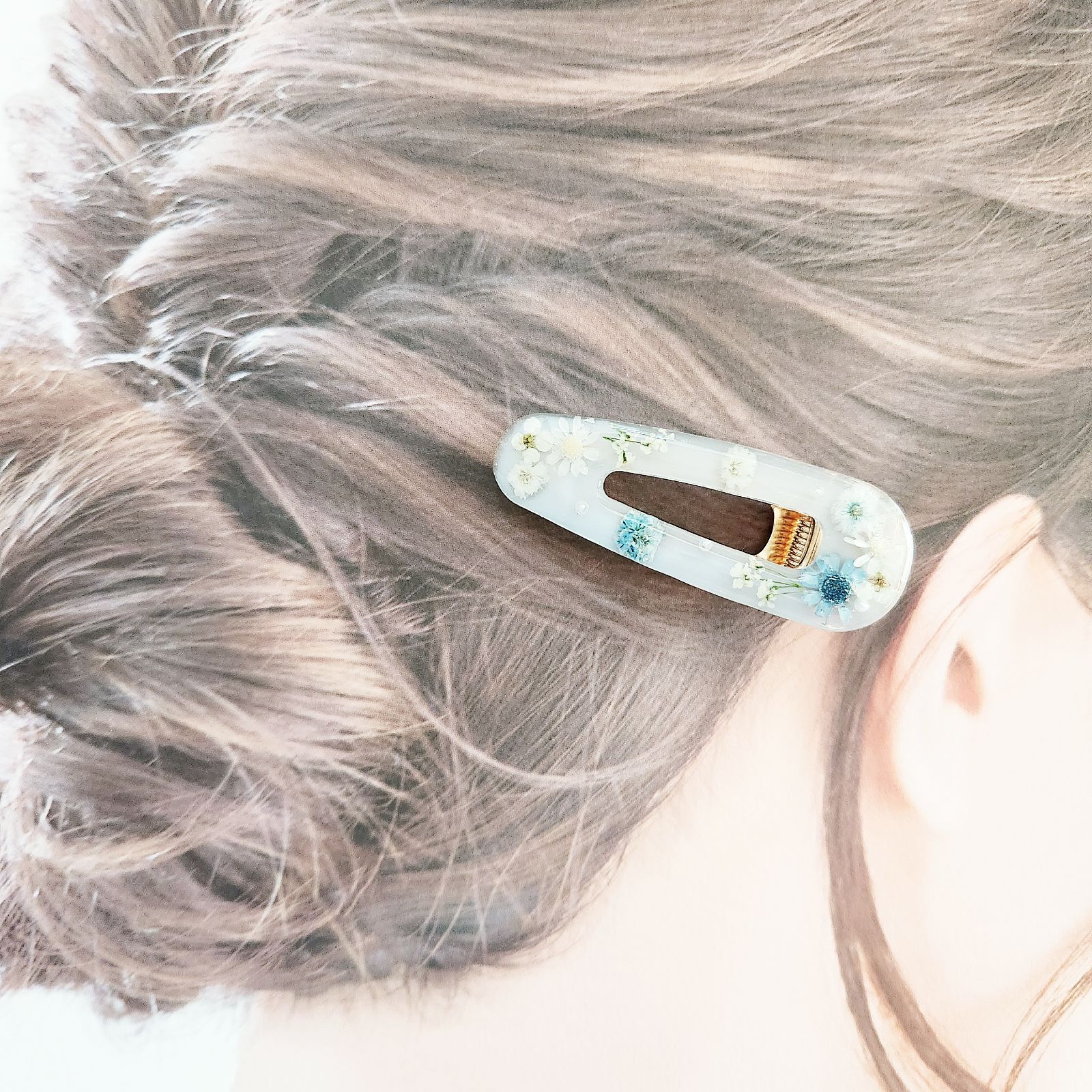 ミルキーなくすみカラー୨୧ドライフラワーのレジンヘアクリップ  