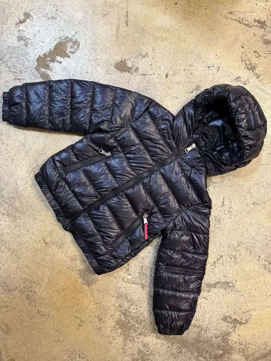 2025年5月購入 MONCLER モンクレール キッズ ダウンジャケット 最新の