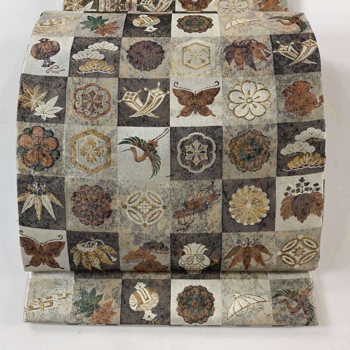 袋帯 秀品 宝尽くし 変わり市松 箔 銀色 六通 正絹