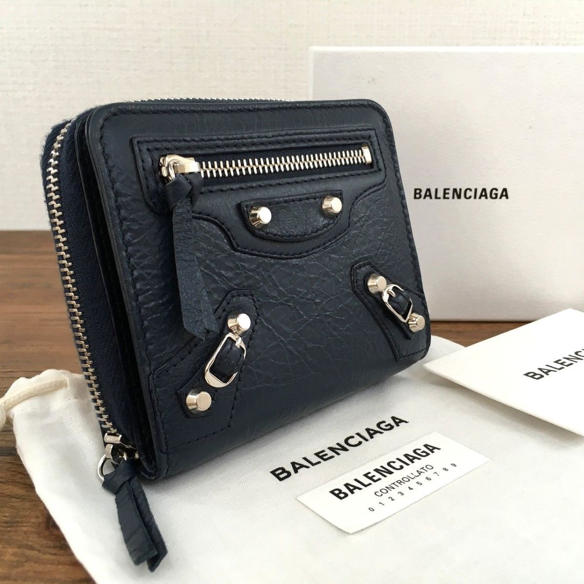 未使用品 BALENCIAGA コンパクトウォレット 330 | cprc.org.au