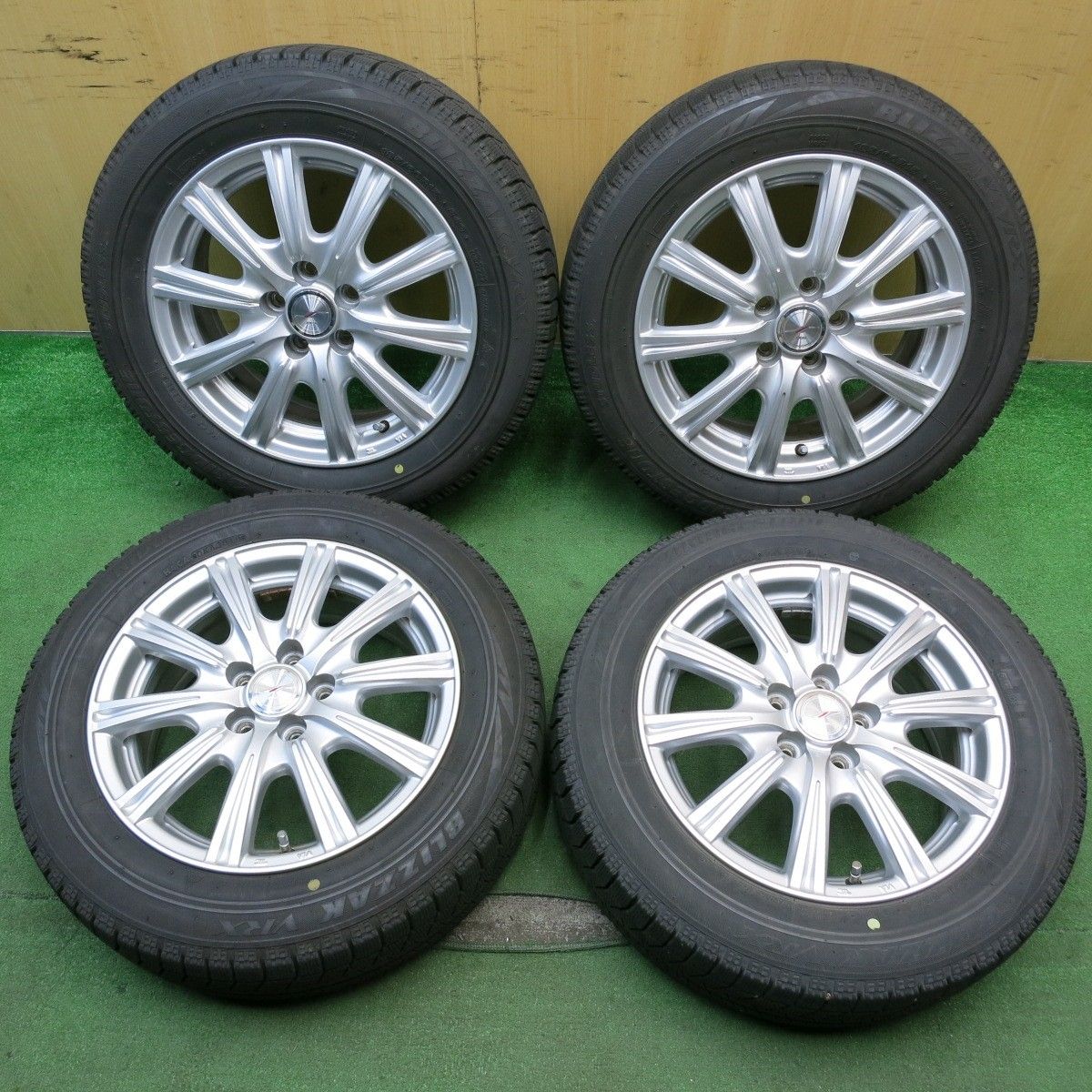 バリ溝 キレイ 9.5分 シエンタ 等 185|60R15 スタッドレス ブリヂストン ブリザック VRX JOKER ジョーカー 15インチ PCD100|5H 5053113HAス