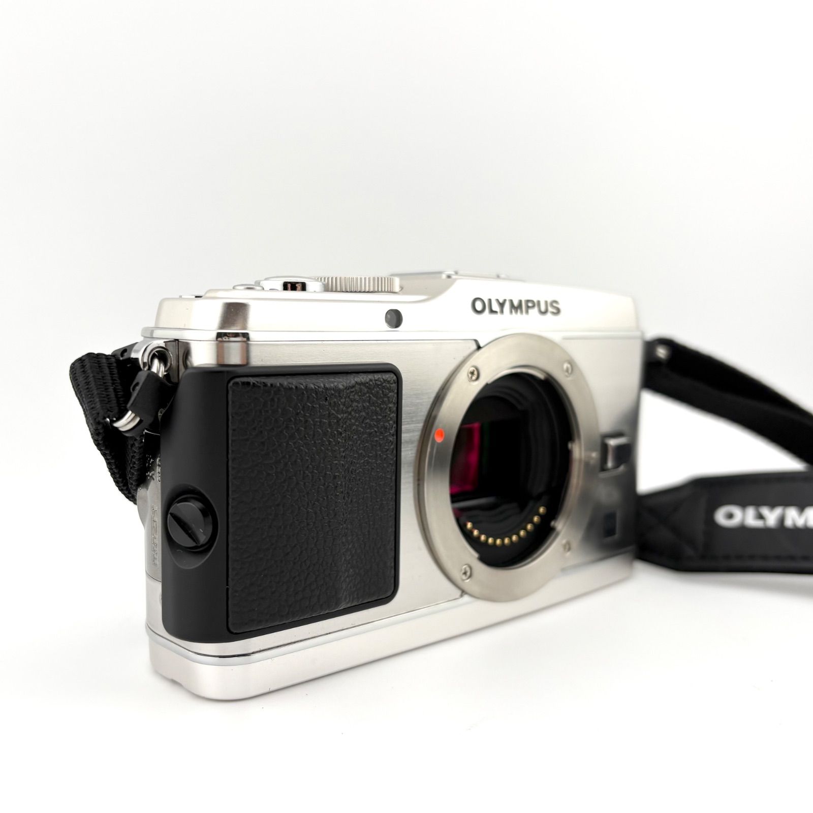 シャッター数161回 級 OLYMPUS PEN E P 3 シルバー ミラーレス一眼レフ ボディ バッテリー付き