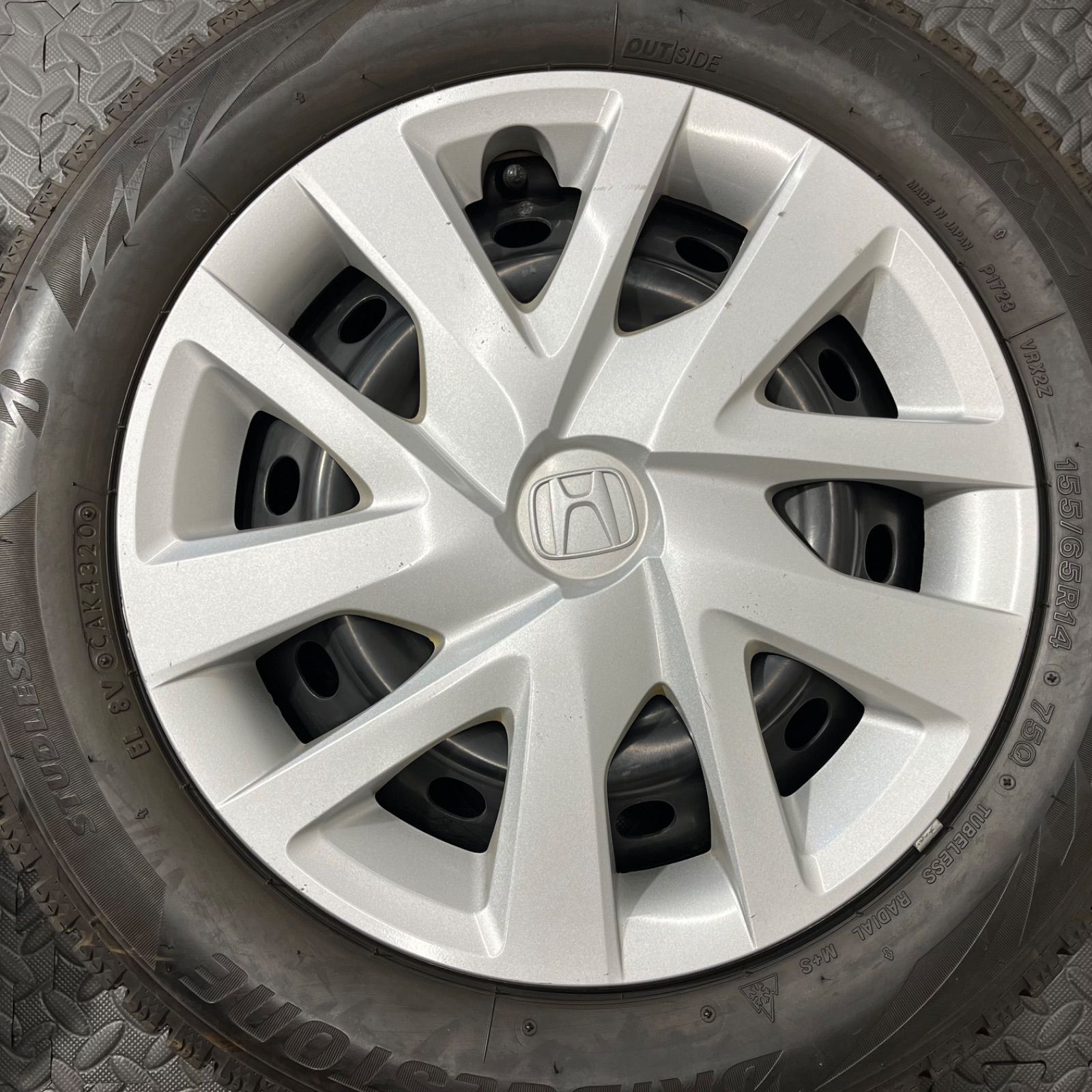 N-ONE スタッドレスタイヤ