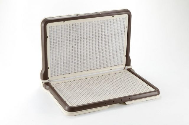 ダークブラウン