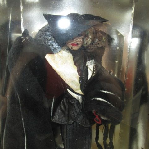 クルエラ・ド・ヴィル　ディズニー101匹わんちゃん　バービー人形 クルエラ・ド・ヴィル ディズニー101匹わんちゃん バービー人形