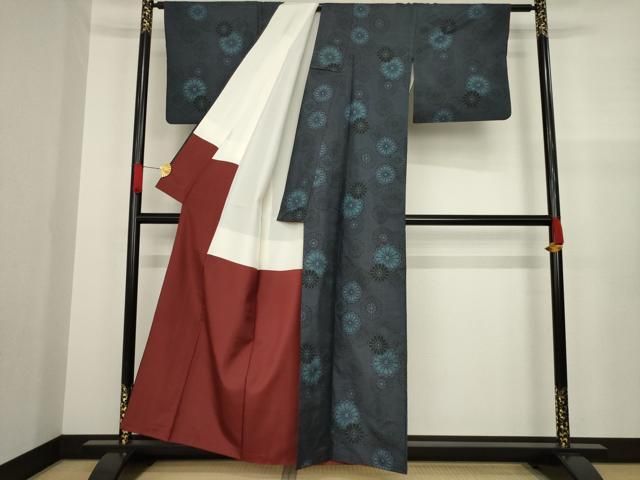 平和屋着物○本場大島紬 一元7マルキ 幾何学枝葉文 正絹 逸品 未