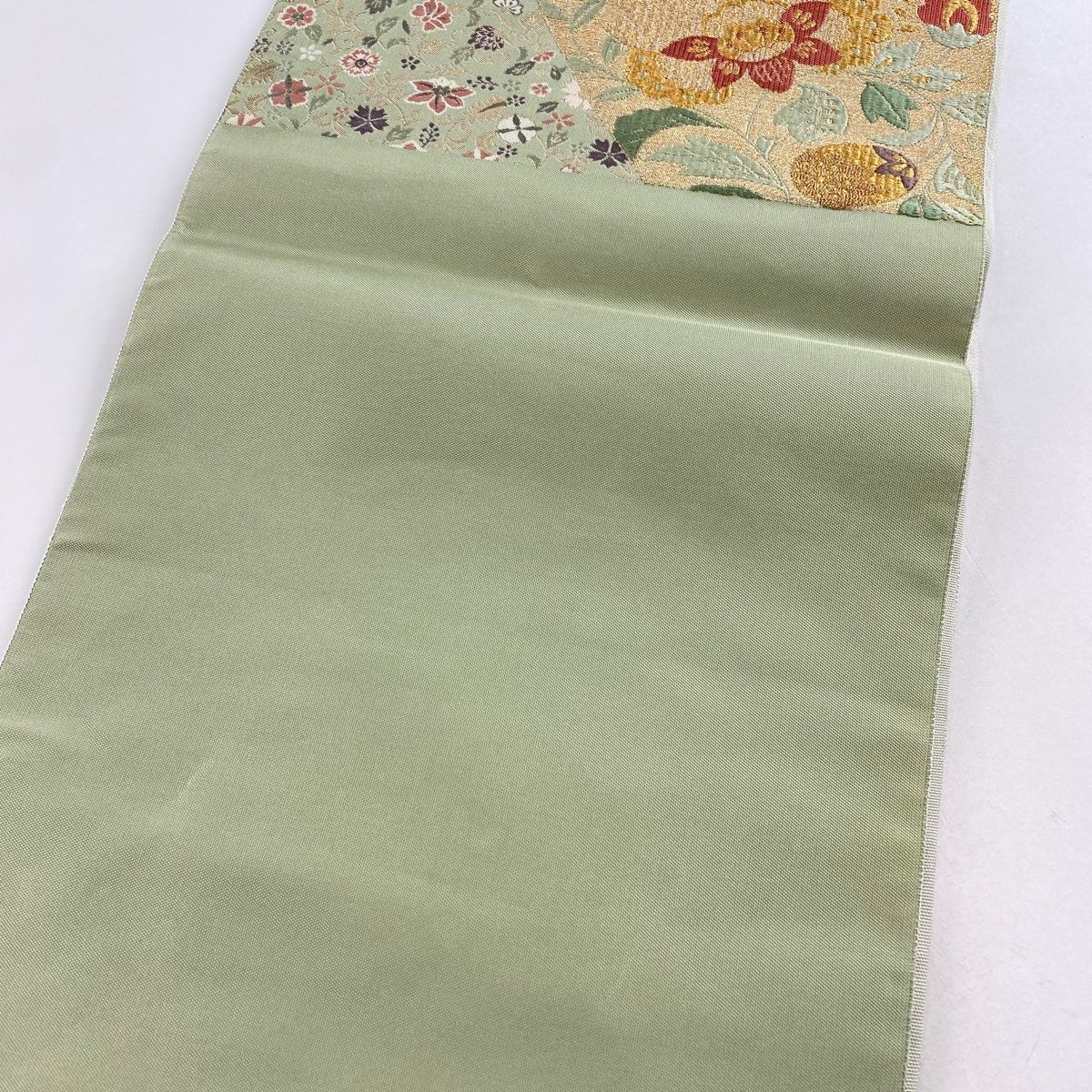 袋帯 美品 名品 関西仕立て 花唐草 金糸 箔 薄緑 六通 正絹