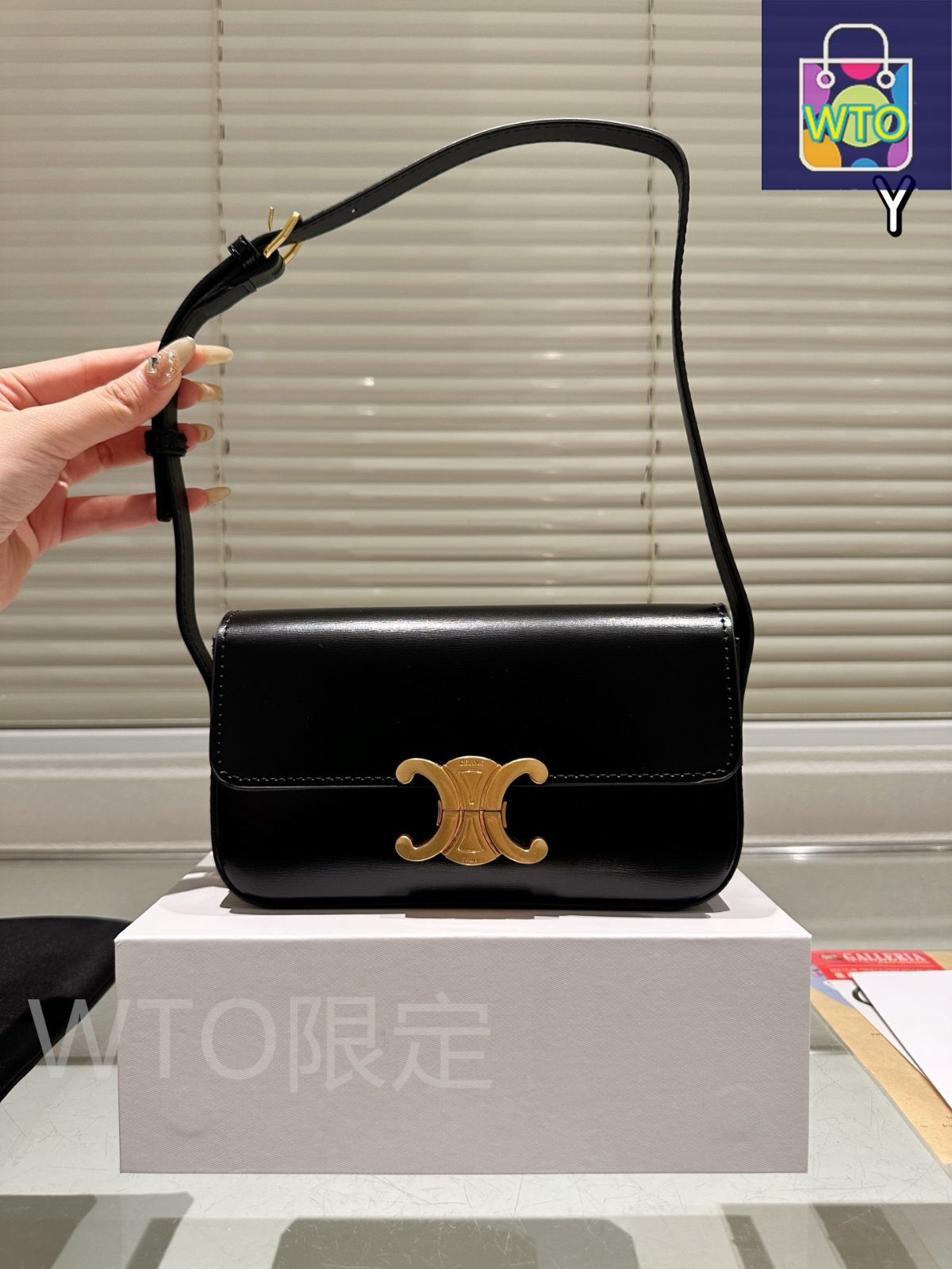 今日特価】Celine セリーヌ トリオンフェシリーズ レトロ感