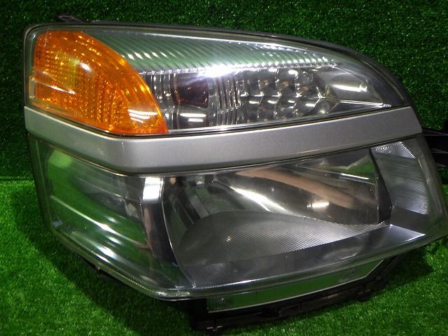 車 ヴォクシー ヘッドライト 左右 ハロゲン AZR60/65 前期 28-153 A2