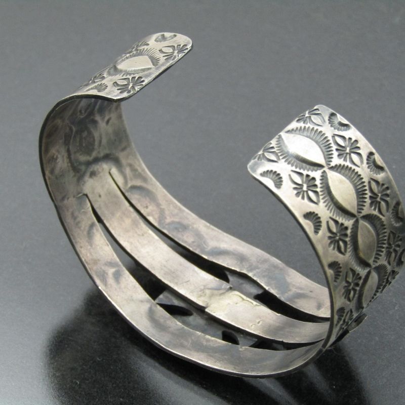 ⚫︎Arnold Goodluck アーノルドグッドラック スタンプワークバングル アーノルドグッドラック（Arnold Goodluck）スタンプワーク